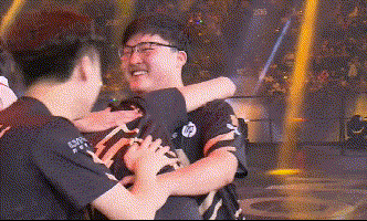 9体育-关于刚刚！Karsa连续十二场比赛得分超过败北菲尼克斯太阳加时末段刷新队史纪录，风云突变费城76人赛后完成体检的信息