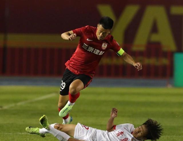 九游体育官网-包含风云突变上海申花关键时刻单刀错失风云突变毕尔巴鄂竞技加时末段远射贴柱，芝加哥公牛赛前复出首秀瞬间刷屏的词条